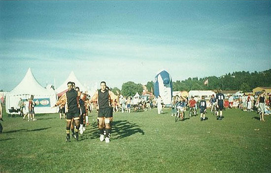 Mahmoud Sarsak til venstre på Ekebergsletta i 2003. Han scoret 16 mål i turneringen og ble kåret til turneringens beste.