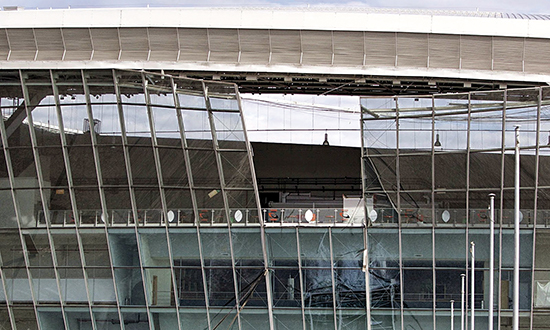 Donbass Arena i Donetsk. Anlegget har blitt rammet av flere bomber i løpet av borgerkrigen.