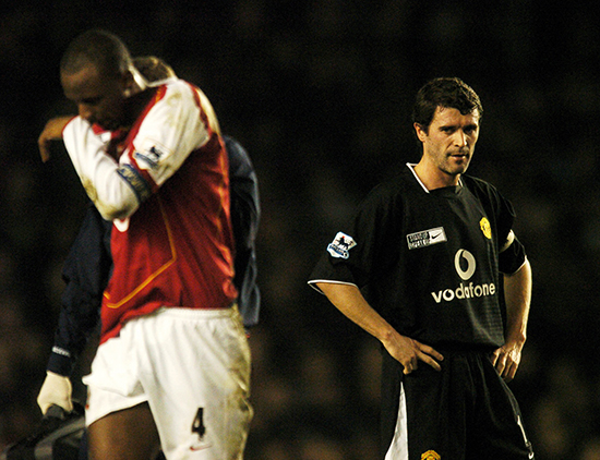 Roy Keane Man Utd Gives Arsenal's Patrick Vieira A Look Of Disgust Arsenal Vs Manchester United (2-4) Barclays Premiership Highbury North London.