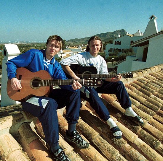 Trond Andersen og Daniel Berg Hestad var to av de største MFK-talentene på 1990-tallet. Gitar kunne de også spille, og på treningsleir på La Manga var det tid til å finstemme musikeregenskapene.