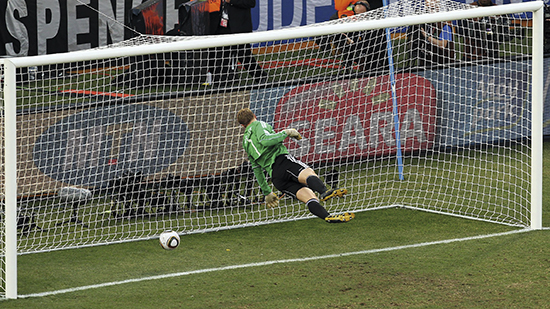 Sepp Blatter sier det var Frank Lampards “mål” mot Tyskland i VM i 2008 som fikk han til å ombestemme seg i teknologi-debatten.