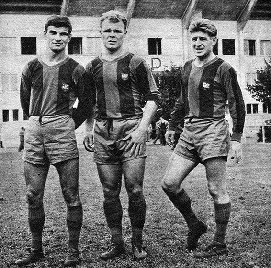 Kubala spilte sammen med to andre glitrende ungarere i Barcelona: Sándor Kocsis (venstre) og Zoltán Czibor (høyre).