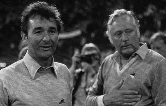Peter Taylor (t.h.) var Cloughs høyre hånd i de suksessfulle periodene. Han hadde god teft i spillermarkedet. Taylor var ikke med da Clough tok over som manager i Leeds i 1974, som var en av grunnene til at Clough ikke lyktes der.